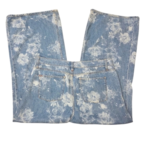Alice + Olivia TRISH LOW RISE BAGGY JEAN In Lotus Floral Women's 31 Blue White. - Picture 5 of 13